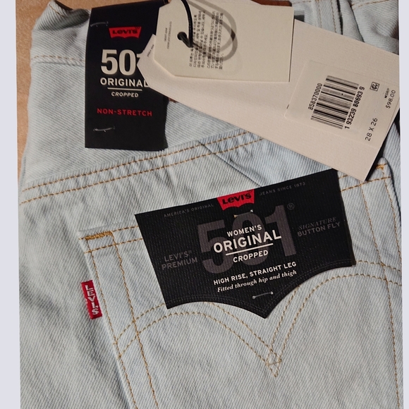 Levi's 501 Cut Out Cropped Jeans Bleach Wash NWT - Picture 8 of 8